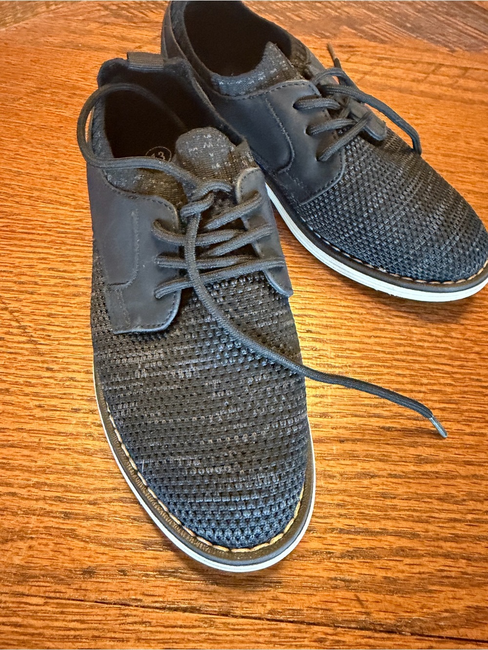 Cat & Jack sz 13 Kids Black Lace-Up Shoes